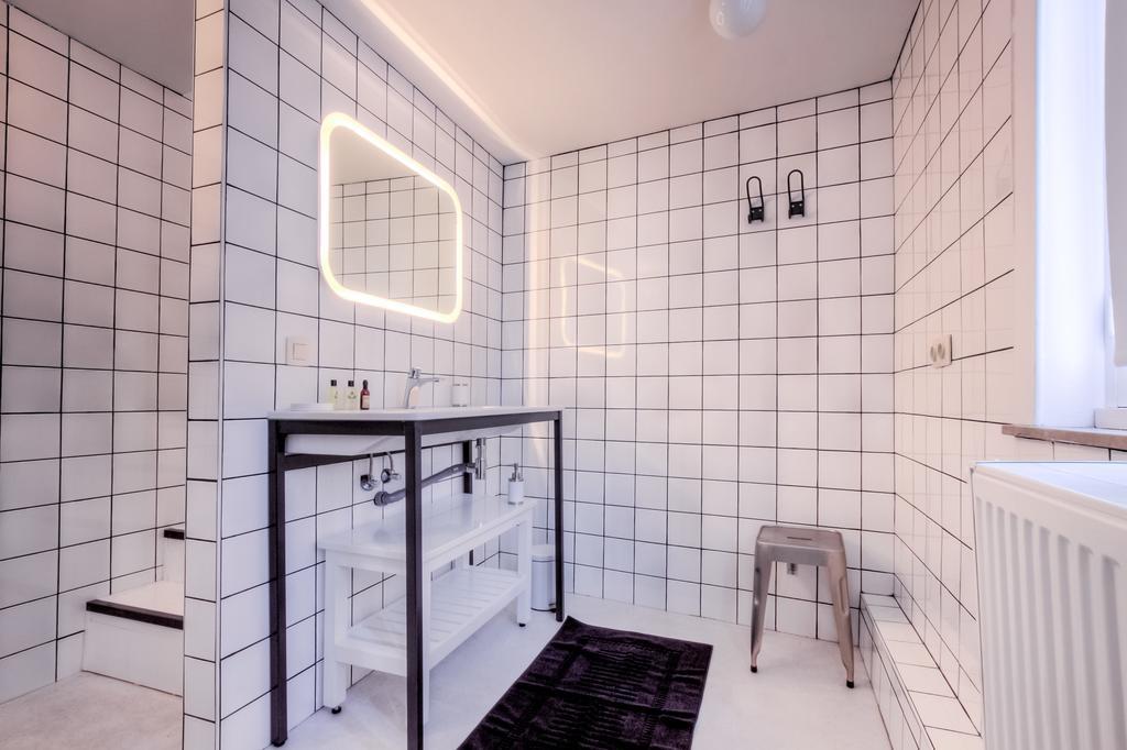 Mons Dragon House Hotell Exteriör bild